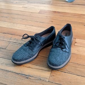 Clarks grey and black Oxford soft cushion shoes - 7